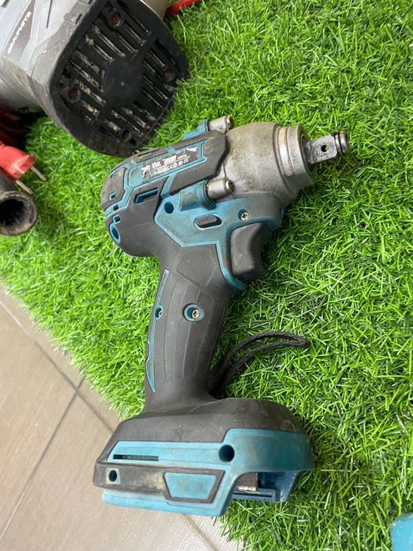 Гайковерт Makita .