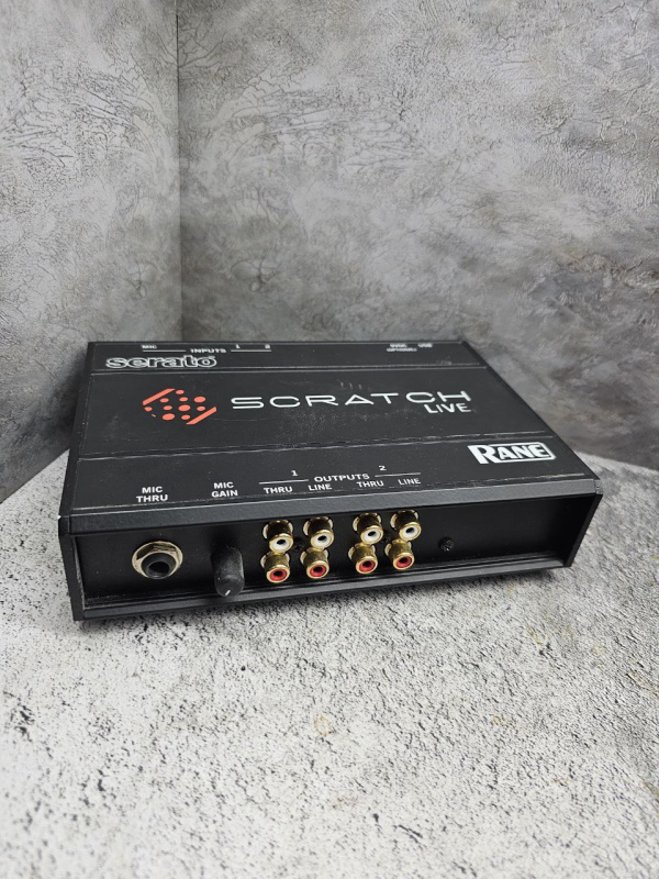 Музыкальный центр serato   scratch live