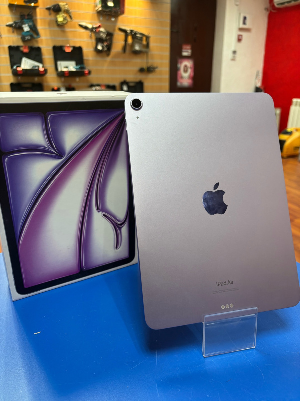Планшет Apple iPad Air 11 (6-го поколения) (2024)