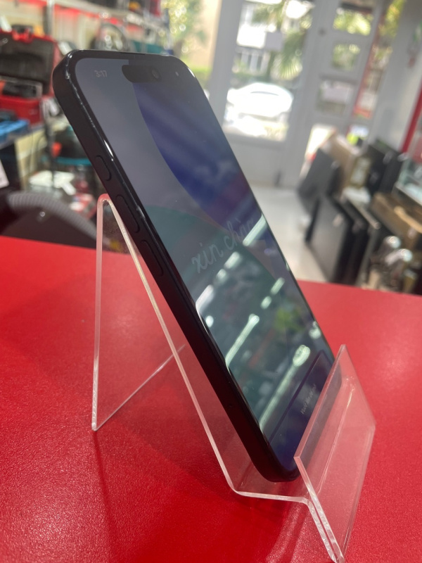 Мобильный телефон Apple iPhone 16