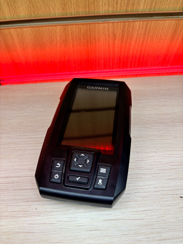 ЭХОЛОТ Garmin STRIKER PLUS 4
