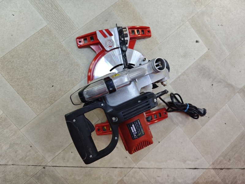 Торцовочная пила Elitech ПТ13-21