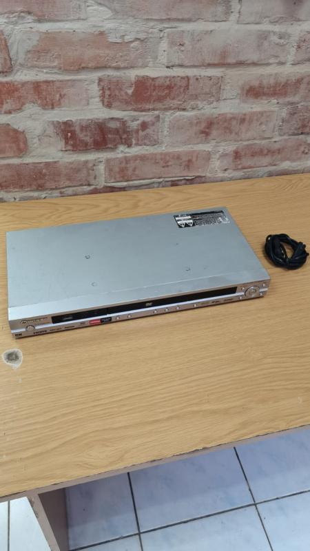 Видеомагнитофон Pioneer DVD600A