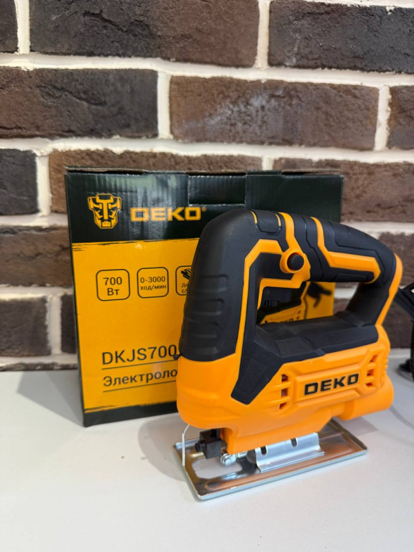 Электролобзик Deko DKJS700E