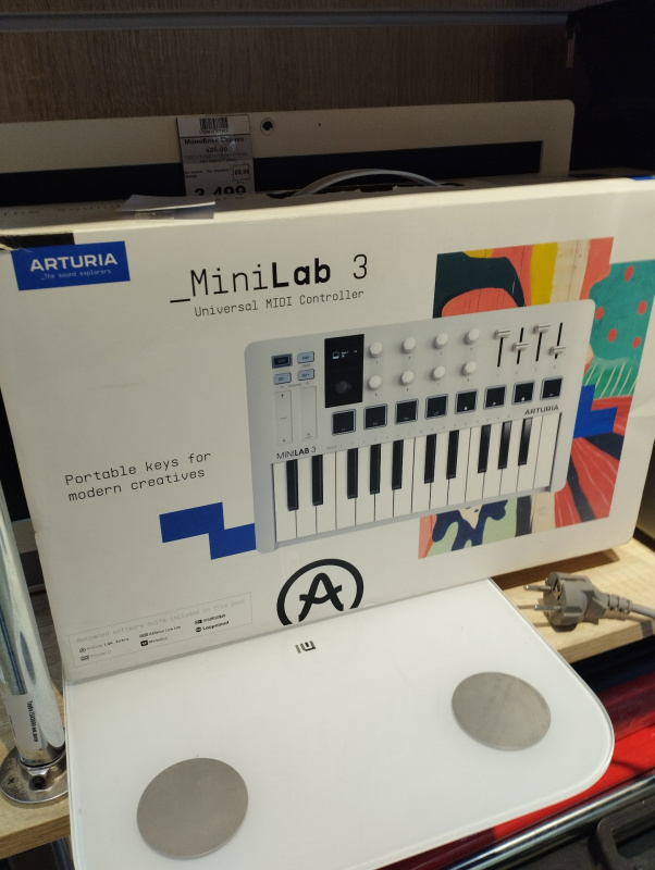midi контроллер Arturia minilab 3