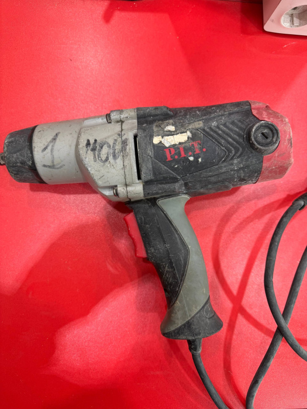 Гайковерт P.I.T. piw1100-c