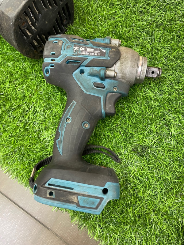 Гайковерт Makita .