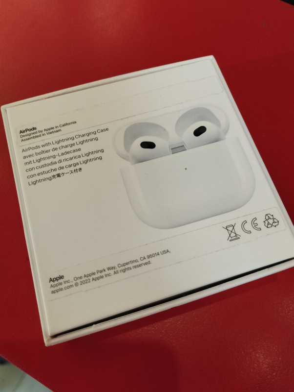 Наушники Apple 3