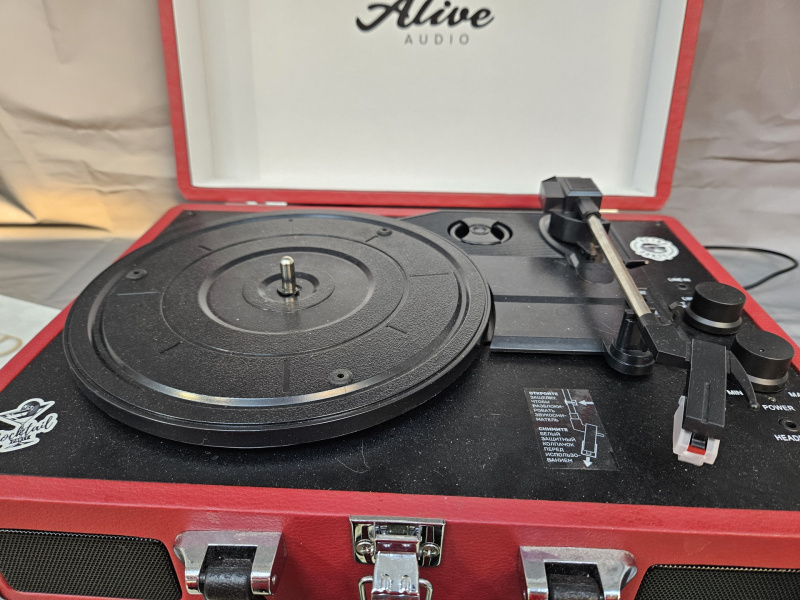Музыкальный центр Alive  проигрыватель виниловых пластинок Studio