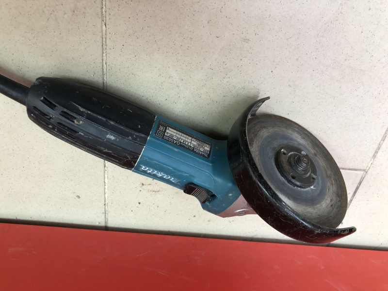 Болгарка Makita GA5030R