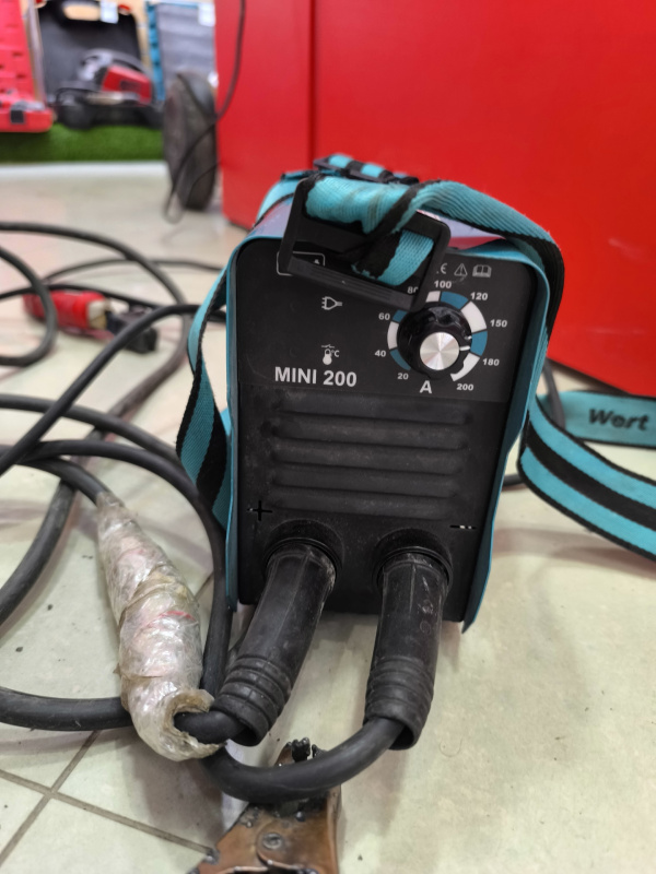 Сварочный аппарат - инвертор ММА Wert MINI 200
