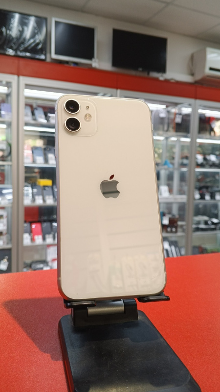 Мобильный телефон Apple iPhone 11