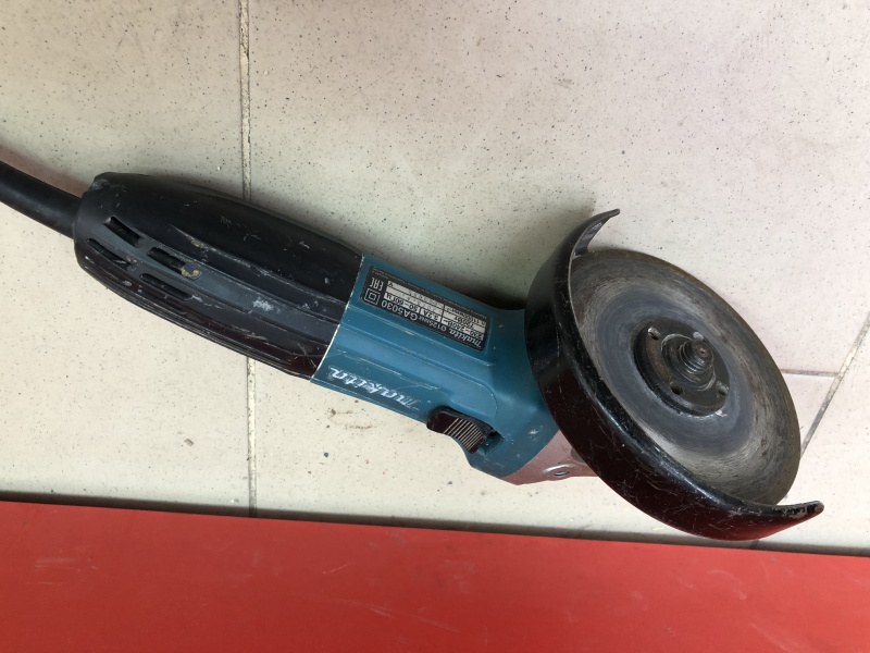 Болгарка Makita GA5030R