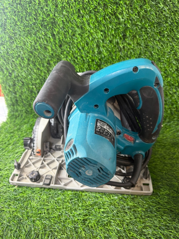 Циркулярная пила Makita SP 6000