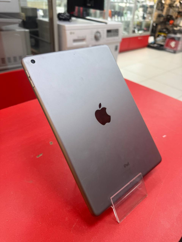 Планшет Apple iPad (6-го поколения) (2018)