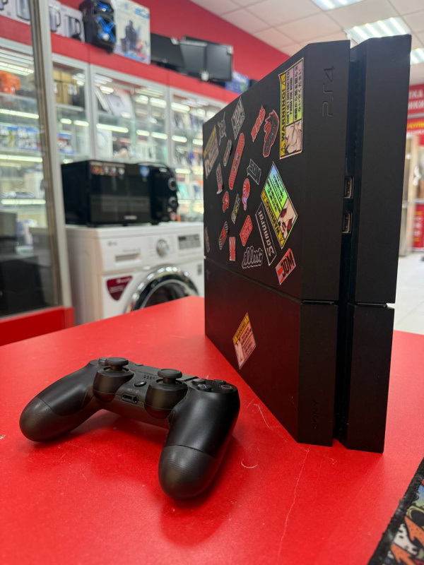 Игровая приставка Sony PS4